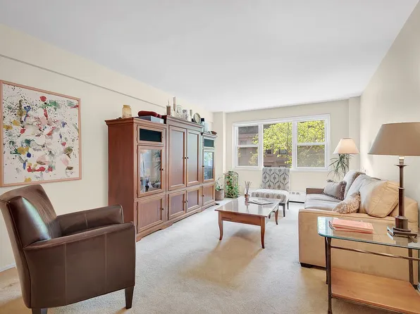 315 E 69th St APT 4E, New York, NY 10021