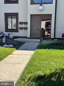 7Q Avon Dr E, Hightstown, NJ, 08520