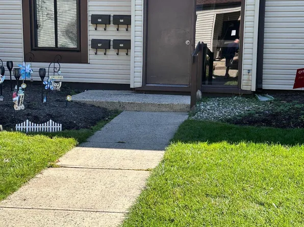 7Q Avon Dr E, Hightstown, NJ 08520