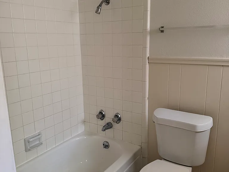 1213 Tammy Ave — Photo 9