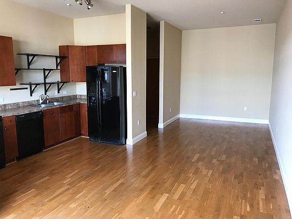 Kitchen/Living Area