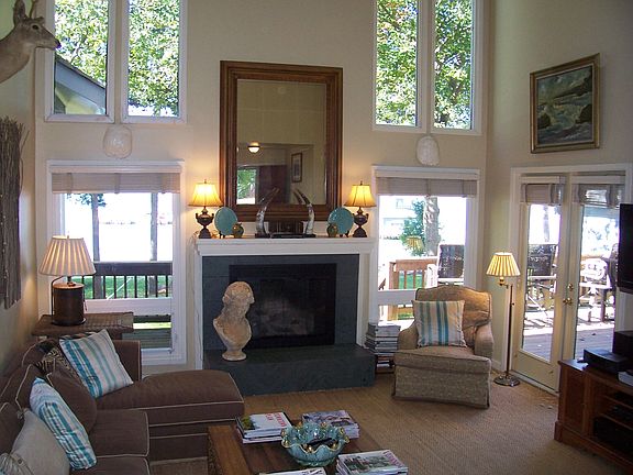 LR with open water views