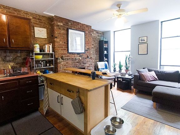 2nd image of 186 W 9th St #2