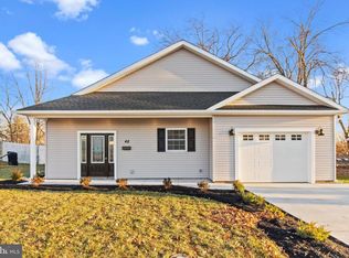 48 Thimbleberry Ln, Levittown, PA