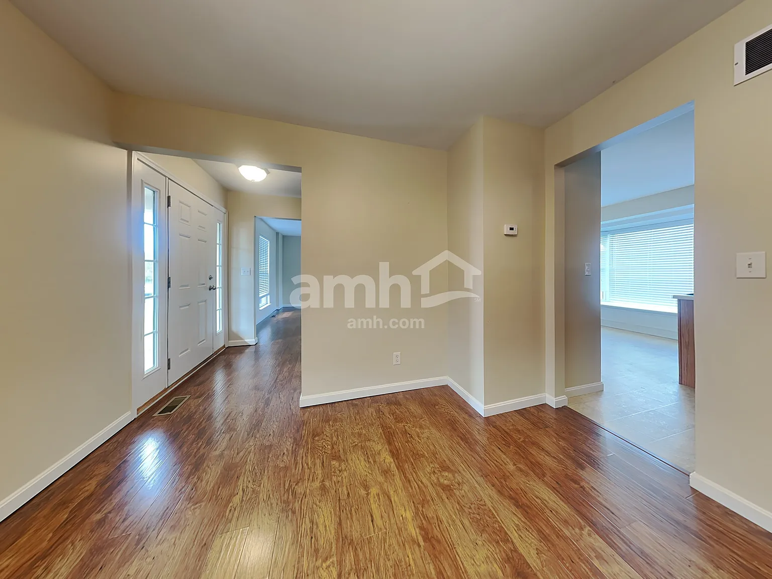 3 bed, 2.5 bath, 1768 sqft, $2,410 — Photo 4