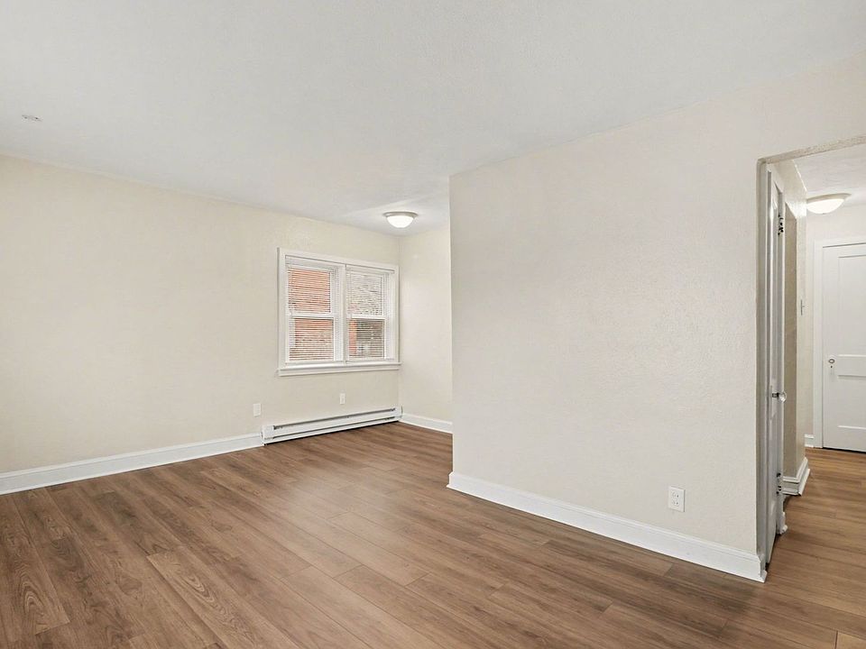 1st image of 104 N Madison St #C1