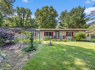 10010 Crase Rd, Battle Creek, MI 49014