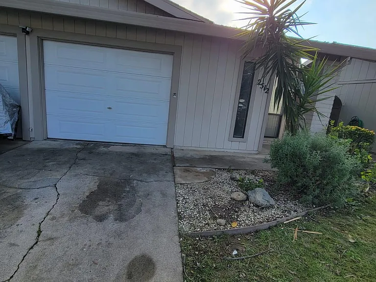 2512 Larkspur Ln — Photo 21