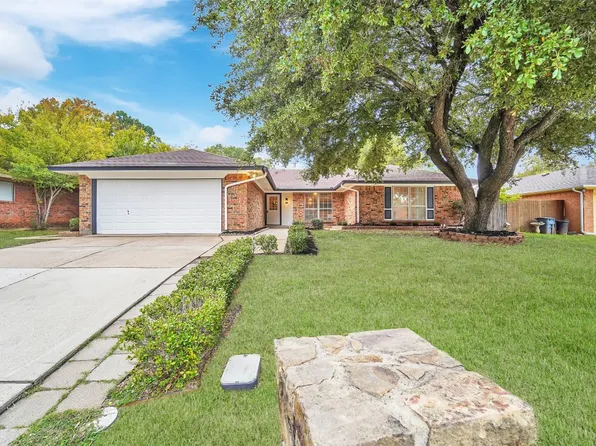 1206 Brookfield Ln, Mansfield, TX 76063