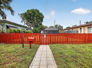 1527 Jackson St, Hollywood, FL 33020