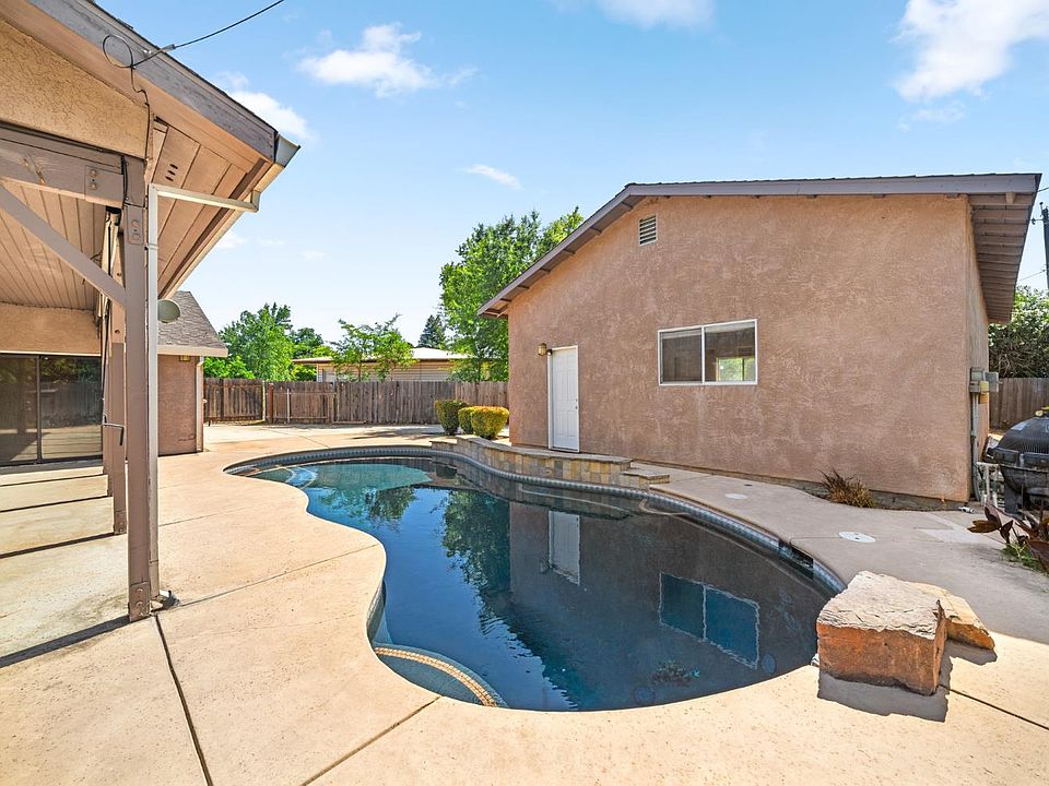 1st image of 3077 Bertis Dr