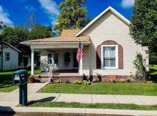 203 N Main St, Farmland, IN 47340