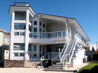341 N Shore Dr, South Haven, MI 49090