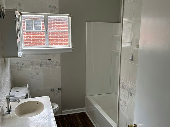 5th image of 704 Covington Ave