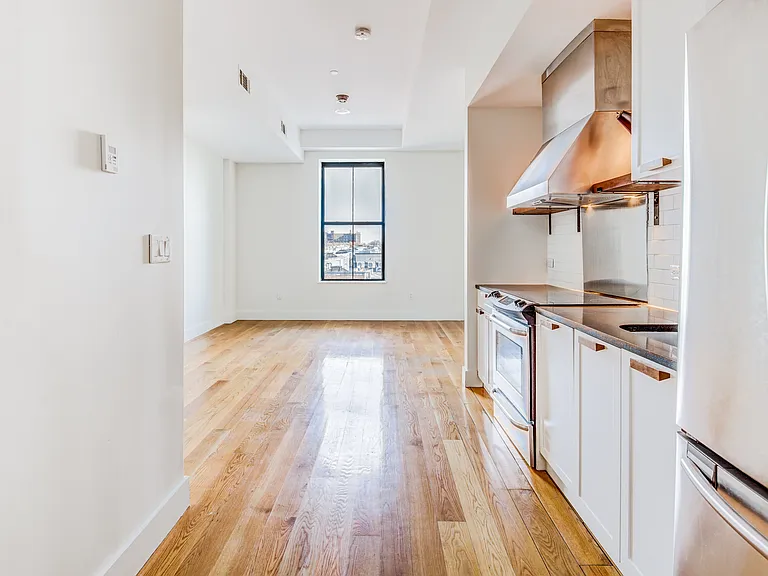 1680 Madison St #203 — Photo 10