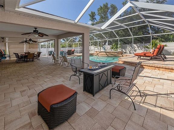 5th image of 6209 Sheffield Ln