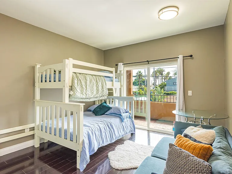 4741 Point Loma Ave #201 — Photo 24
