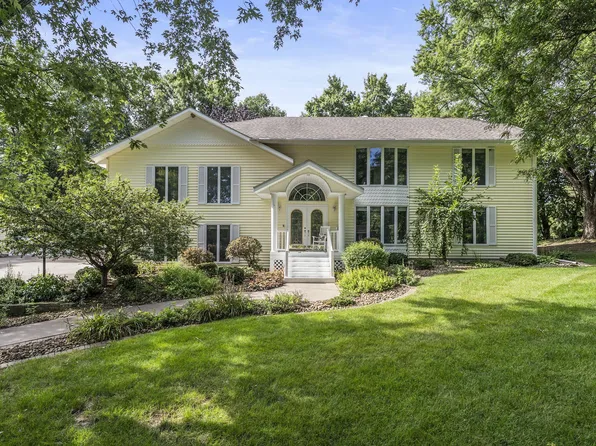 2632 Seven Oaks Park, Muscatine, IA 52761