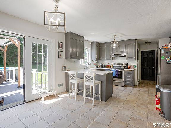 3rd image of 131 Ashley Road
