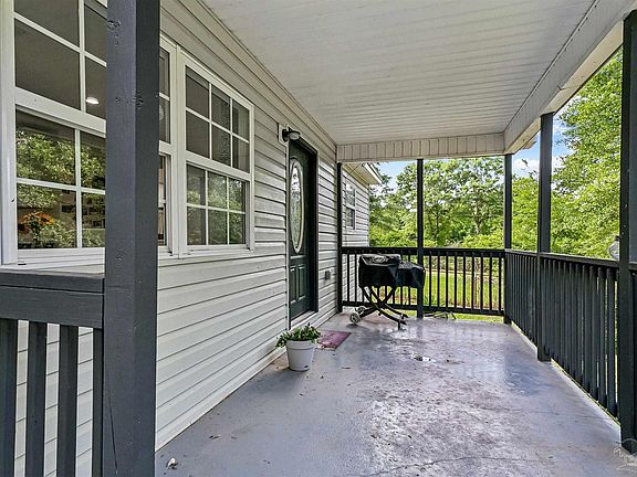 4th image of 1095 River Annex Rd