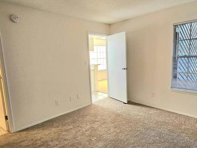 9100 Dr Martin Luther King Jr St N #1423 — Photo 10
