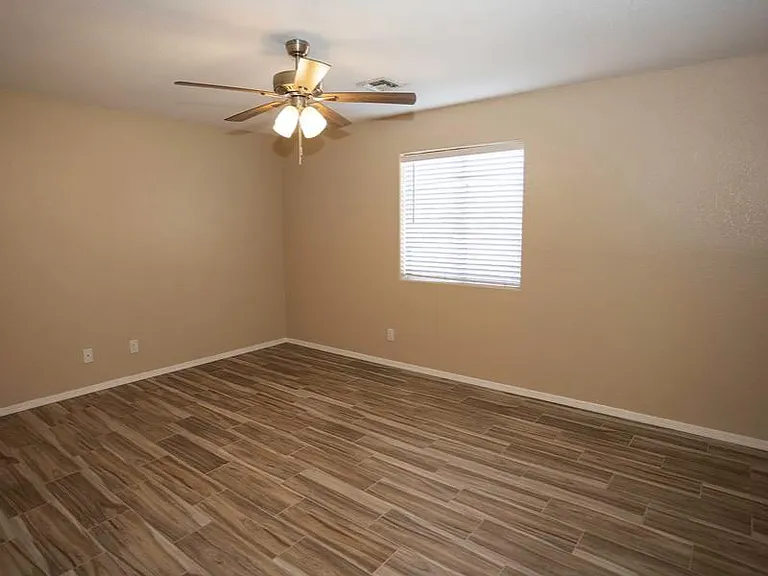 3011 McCulloch Blvd N — Photo 14