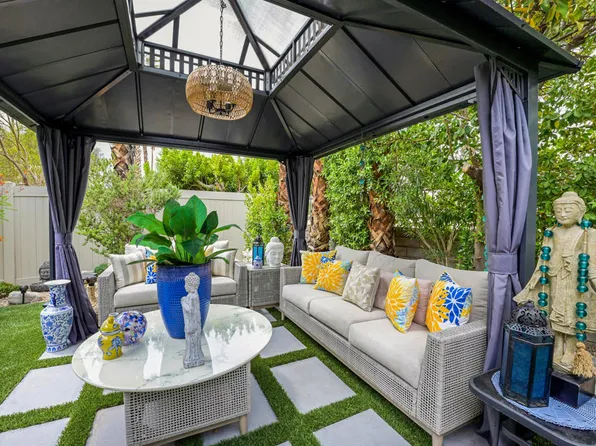 1548 Sunflower Ct N, Palm Springs, CA 92262