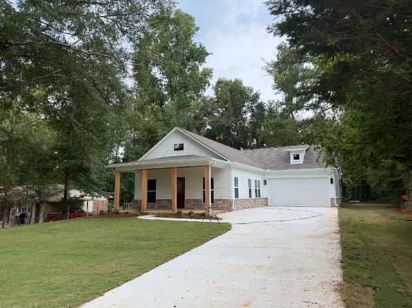 247 Knight Dr, Saltillo, MS 38866