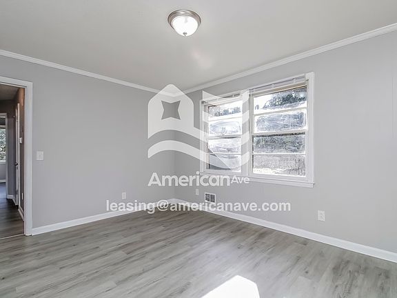 782312_002_living_room_2.jpg