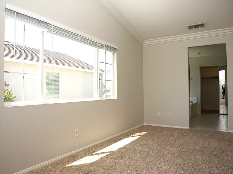 45349 Escalon St — Photo 15