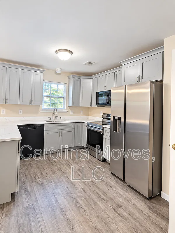 3 bed, 2.5 bath, 1700 sqft, $1,700 — Photo 3