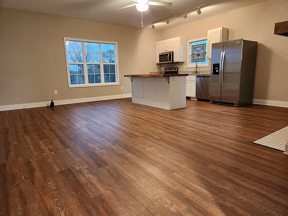 5th image of 626 Liberty Overlook Dr