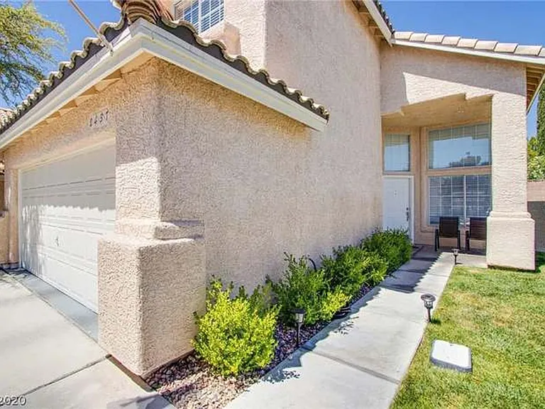 2437 Twin Flower Cir — Photo 5