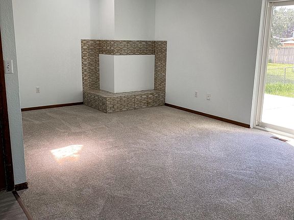 5th image of 2224 Yellowstone Ave