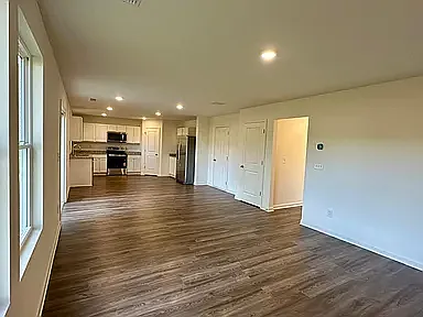 455 Grand Magnolia St — Photo 2