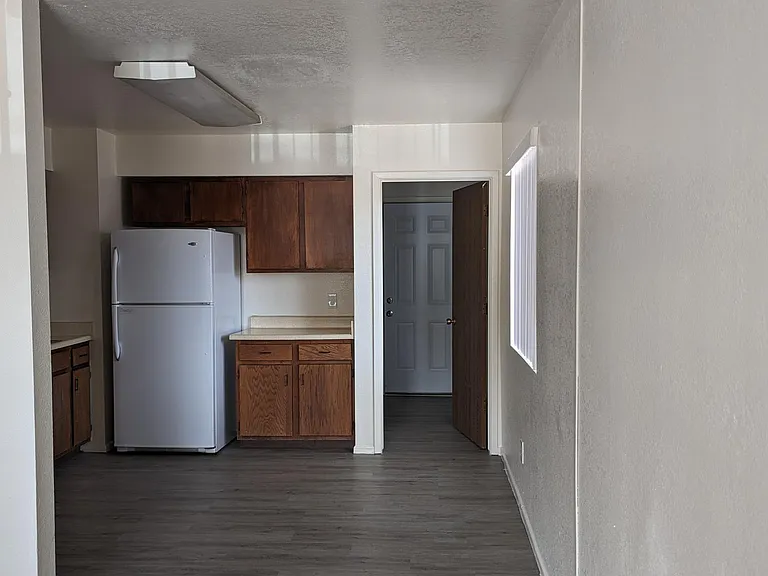 2059 N Winterhaven #101 — Photo 14