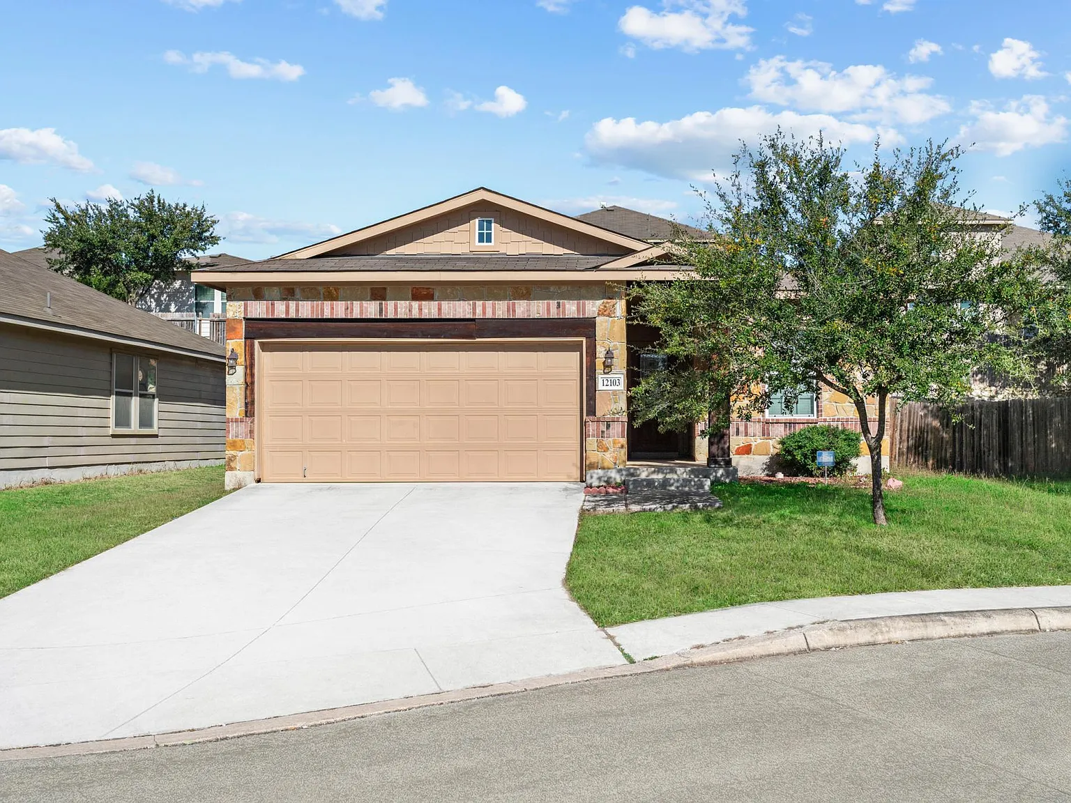 3 bed, 1362 sqft, $1,595 — Photo 1