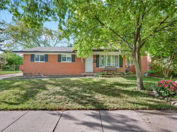 2842 Athena Dr, Troy, MI 48083