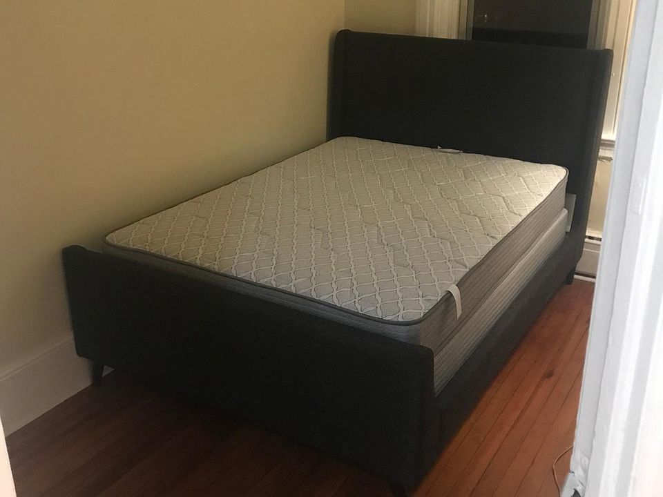2nd image of 112 Lake St APT 1