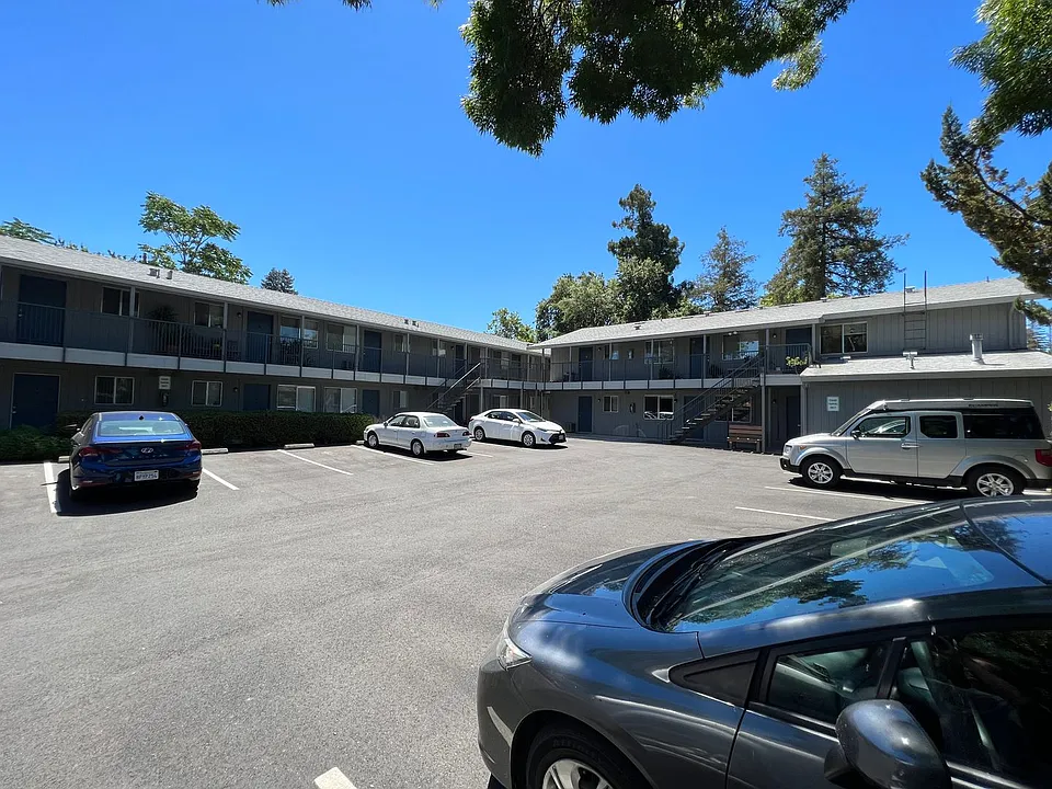 3259 Marshall Way #10
