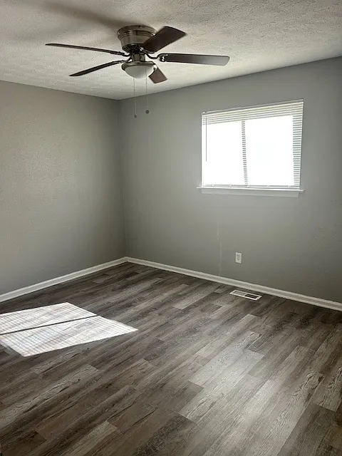 2 bed, $695 — Photo 1