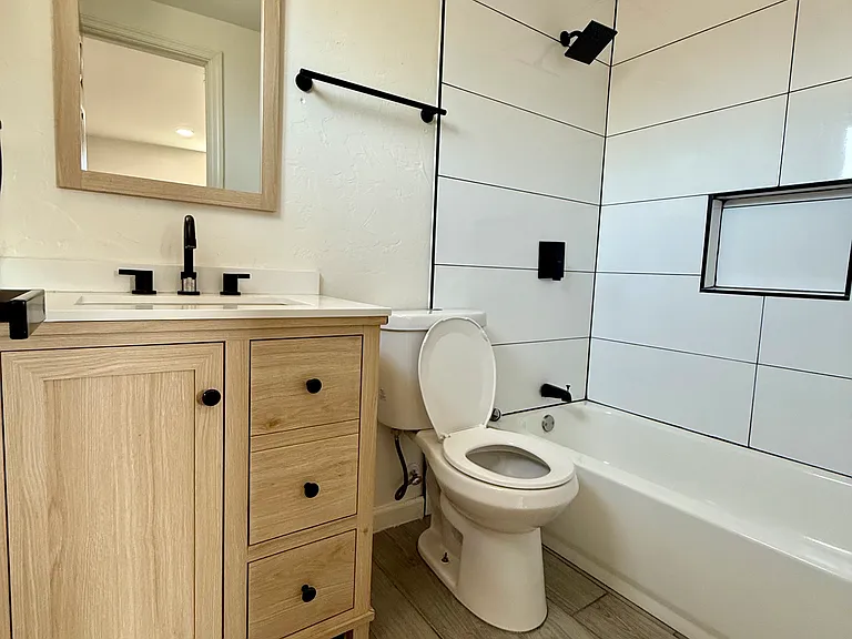 2614 N Balboa Ave #6 — Photo 5