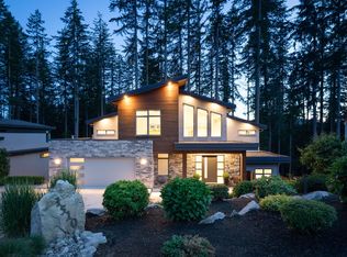 1510 Crystal Creek Dr, Anmore, BC V3H 0A3