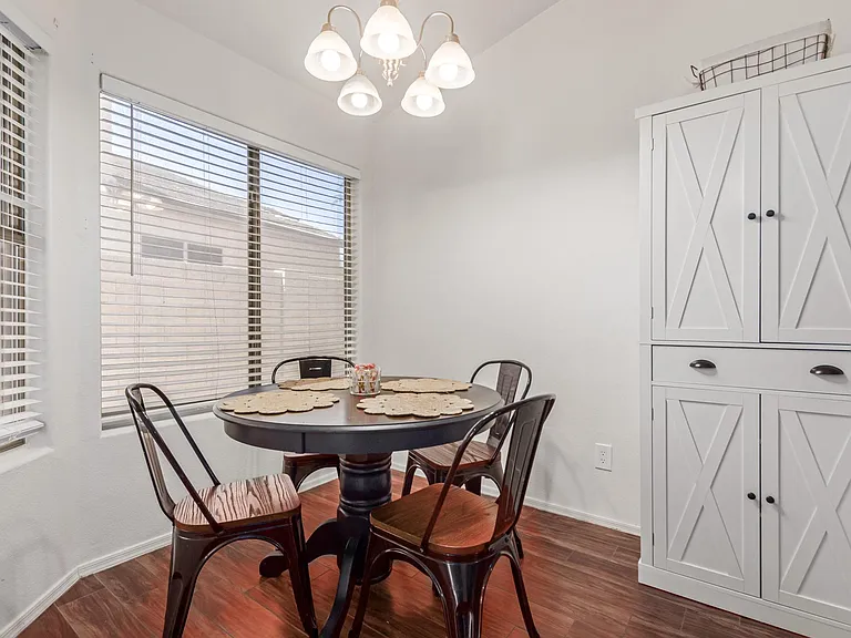 2021 S Bahama Dr — Photo 4