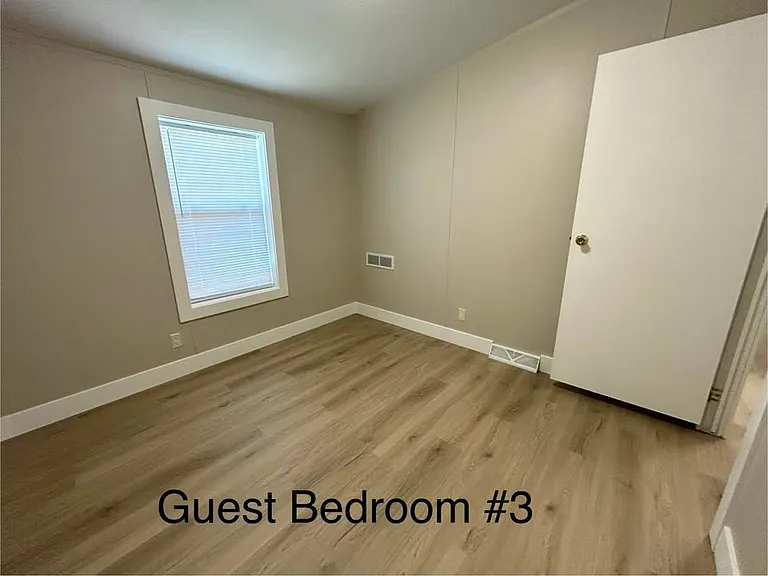 852 Charles Rd — Photo 20