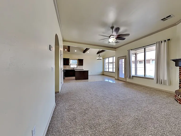 20611 Frontier Pl — Photo 3