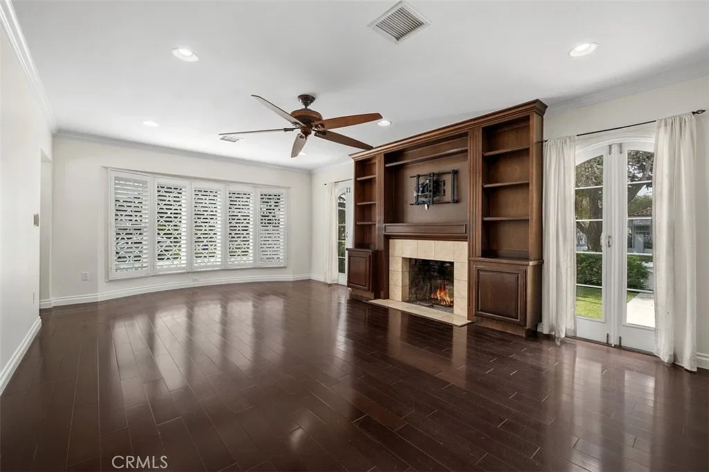 4 bed, 1904 sqft, $4,695 — Photo 4