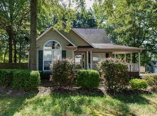633 Lenore Dr, Boiling Springs, SC 29316