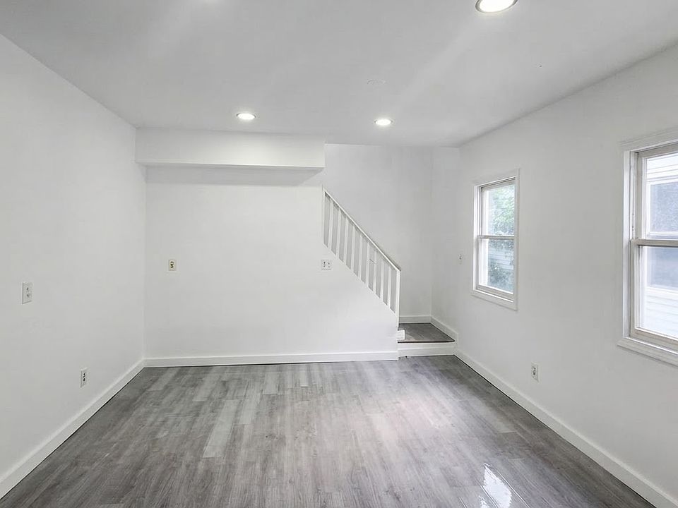 1st image of 156 West St Floor 2