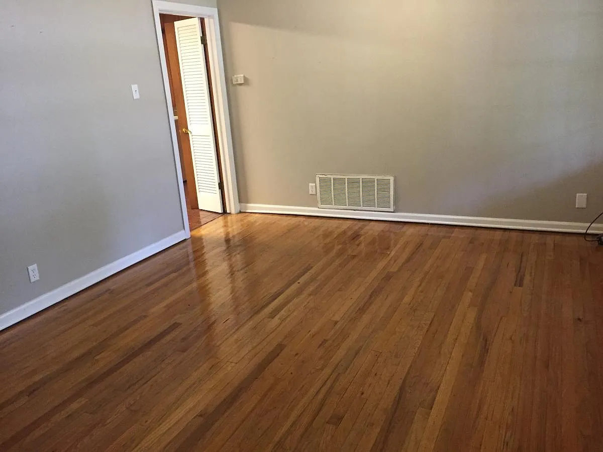 3 bed, 1320 sqft, $1,854 — Photo 4